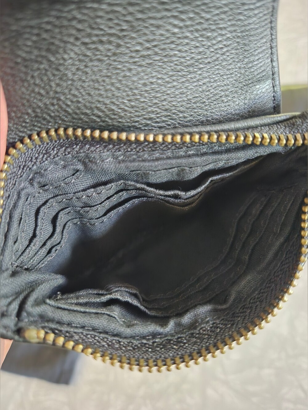 Wanderers Travel Co - Petite Marseille Crossbody + Card Wallet - Black - Picture 14 of 16